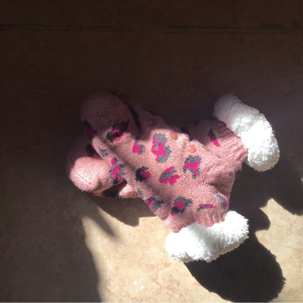 Cozy Pink Leopard Print Slipper Socks